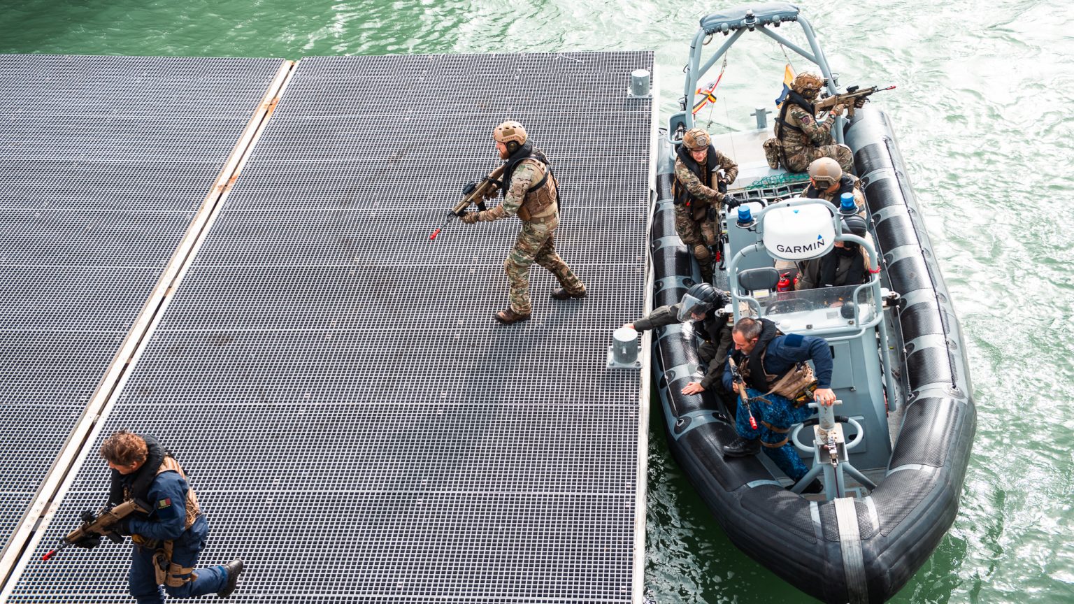 Beldefnews Monopole Marine Fuseliers En Infanterie Op Amfibie