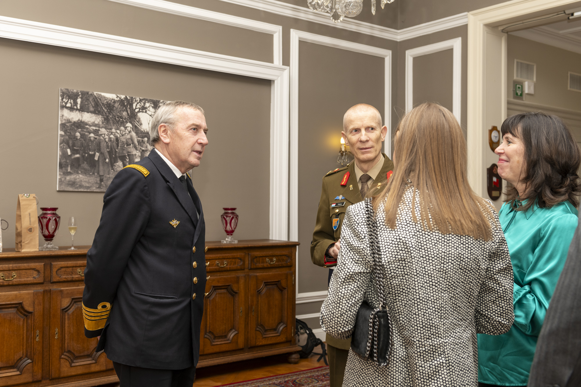 Beldefnews | De Chef Defensie Eert Zijn Nederlandse En Luxemburgse ...